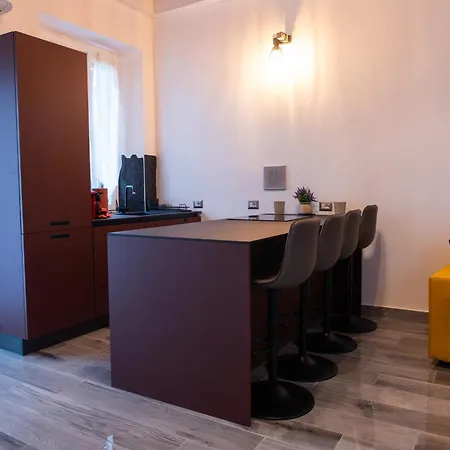 アパート - 3 Min Walk From - New Flat For 6 Guests *