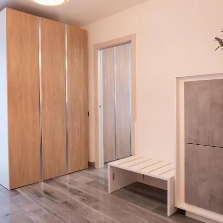 アパート - 3 Min Walk From - New Flat For 6 Guests *