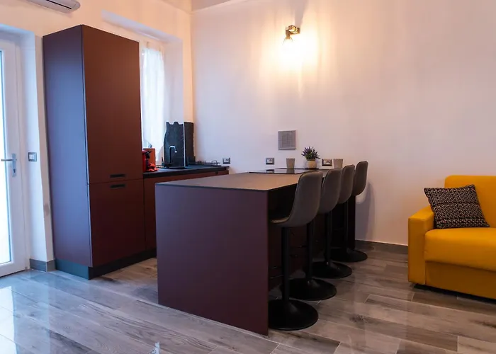شقة - 3 Min Walk From - New Flat For 6 Guests *