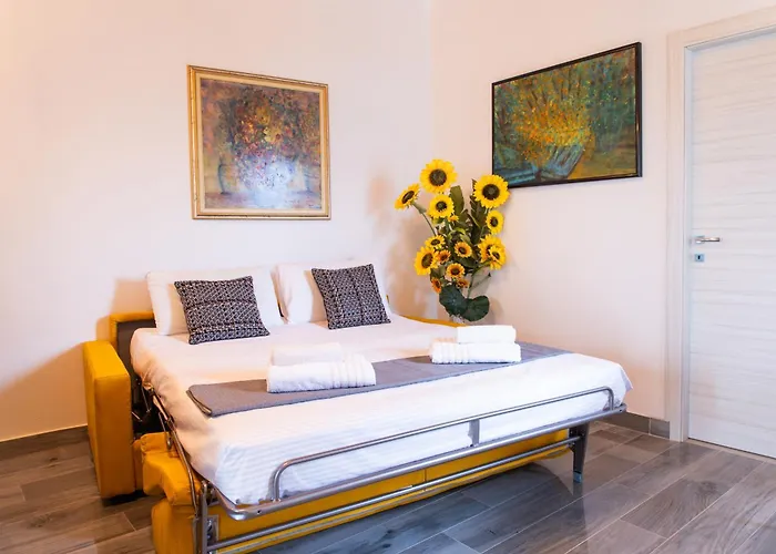 - 3 Min Walk From - New Flat For 6 Guests اباديا لاريانا
